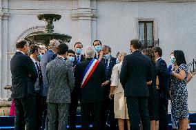 President Sebastián Piñera enters the Palacio de La Moneda for the last time